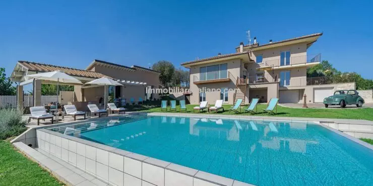 Tuscan Villa With Pool