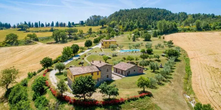 SOLDSmall Farm with Agriturismo
