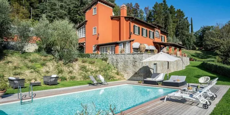 Large Italian home with pool