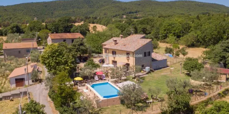 Italian farmhouse for sale