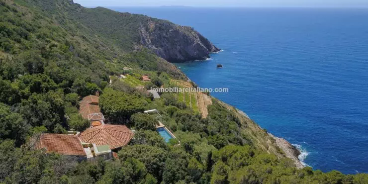 Tuscan sea views villa with pool
