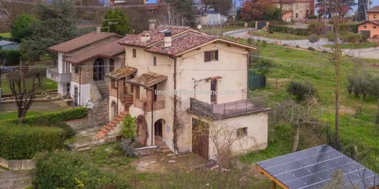 Part Restored Property In Italy