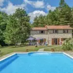 CASALE IL BOSCHETTO - Farmhouse villa with pool and garden in Tuscany for sale