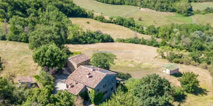 Italian Farmhouse Property