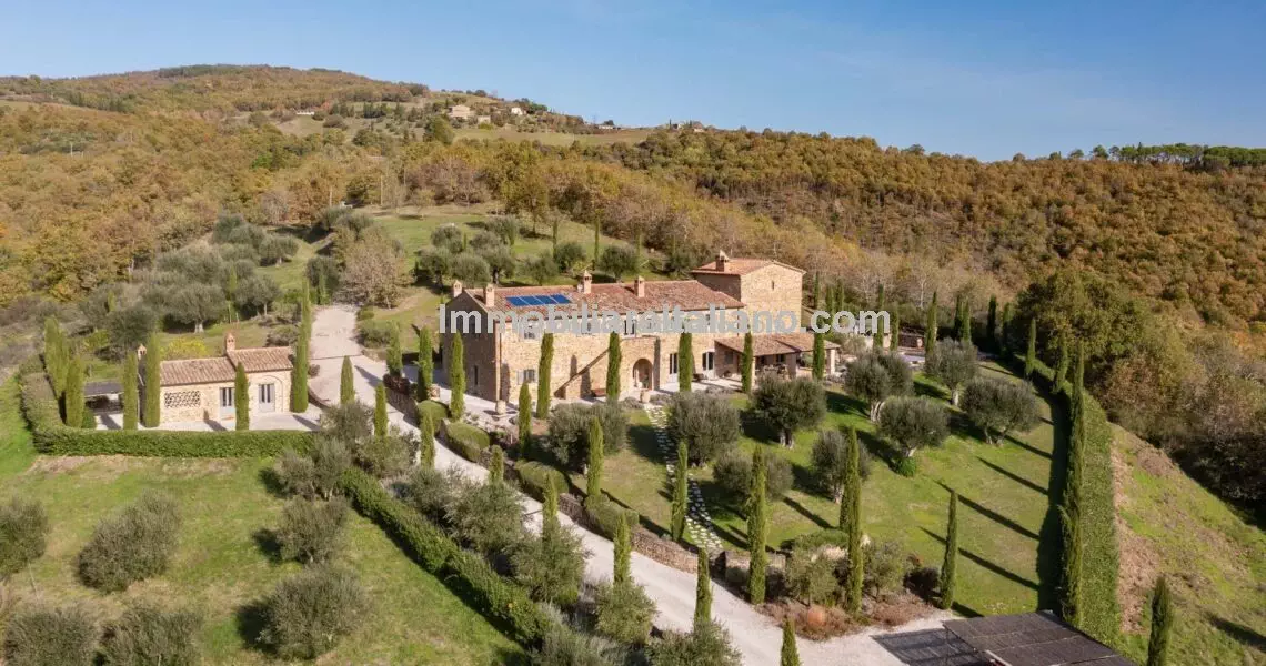 Large Luxury Villa in Tuscany with pool