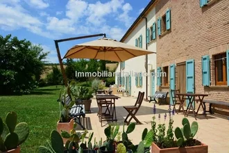 San Costanzo property – recently rebuilt independent farmhouse